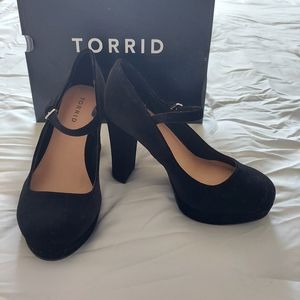Black Velvet Platform Mary Jane Pumps
